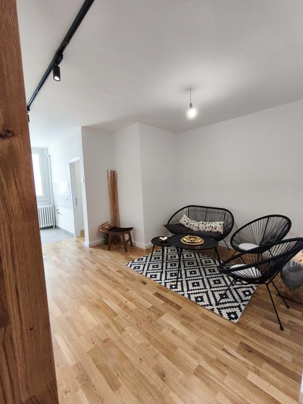 Stan na prodaju u Beogradu, Zemun, dvoiposoban, 54m2, cena 205000 evra