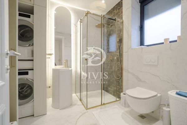 Stan na prodaju u Beogradu, Vračar (Centar), trosoban, 115m2, cena 699990 evra