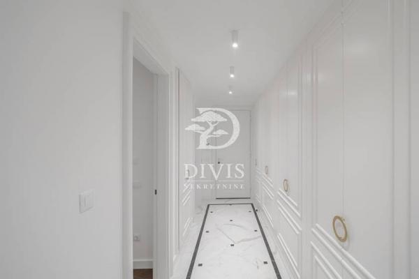 Stan na prodaju u Beogradu, Vračar (Centar), trosoban, 115m2, cena 699990 evra