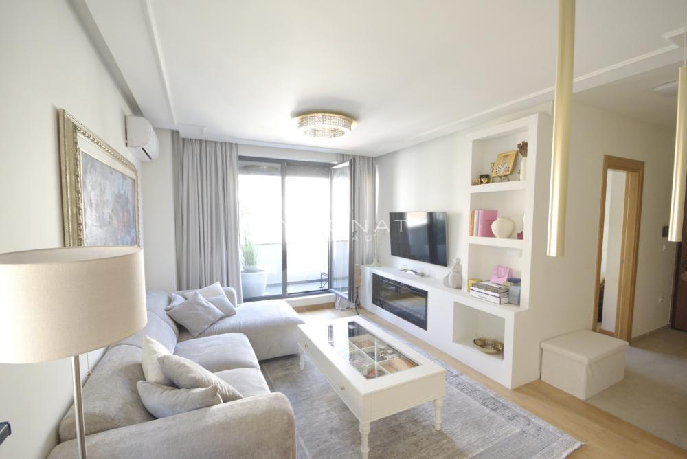 Stan na prodaju u Beogradu, Vračar, jednoiposoban, 43m2, cena 199500 evra