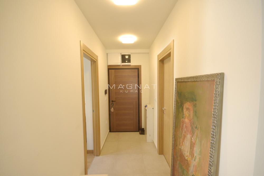 Stan na prodaju u Beogradu, Vračar, jednoiposoban, 43m2, cena 199500 evra