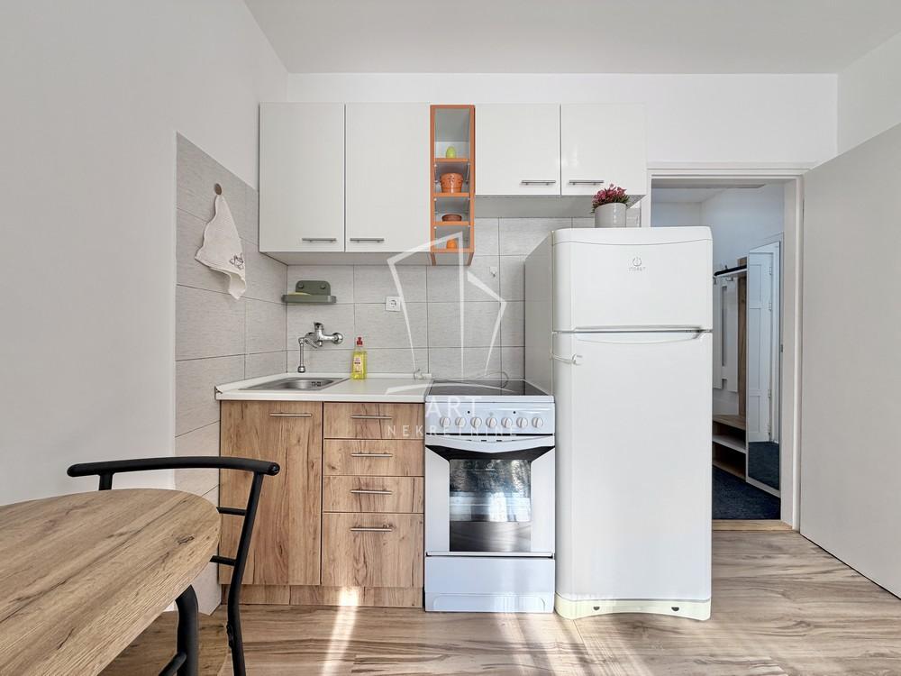 Stan na prodaju u Beogradu, Banovo brdo, 22m2, cena 92000 evra