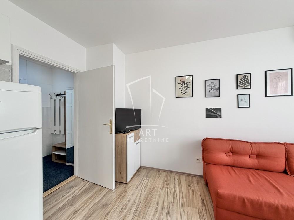 Stan na prodaju u Beogradu, Banovo brdo, 22m2, cena 92000 evra