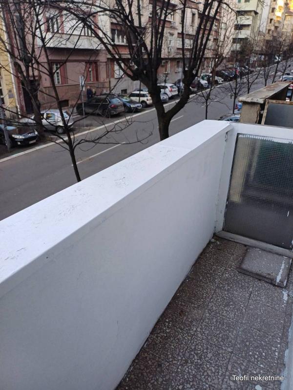 Stan na prodaju u Beogradu, Kalenić pijaca, dvoiposoban, 60m2, cena 297000 evra