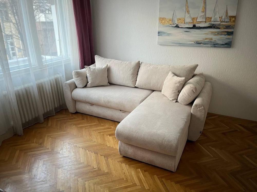 Stan na prodaju u Beogradu, Kalenić pijaca, dvoiposoban, 60m2, cena 297000 evra