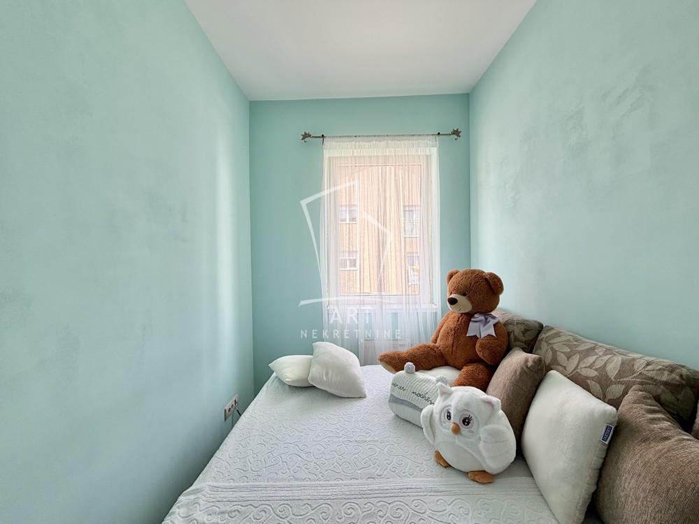 Stan na prodaju u Beogradu, Gornji grad, dvoiposoban, 68m2, cena 249000 evra