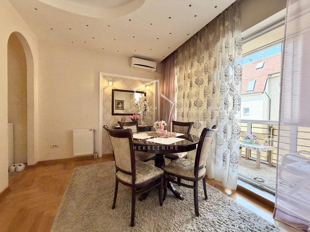 Stan na prodaju u Beogradu, Gornji grad, dvoiposoban, 68m2, cena 249000 evra