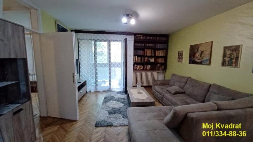 Stan na prodaju u Beogradu, Banovo brdo, trosoban, 75m2, cena 210000 evra
