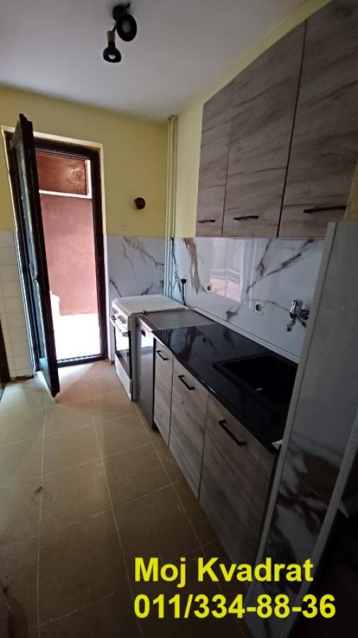 Stan na prodaju u Beogradu, Banovo brdo, trosoban, 75m2, cena 210000 evra