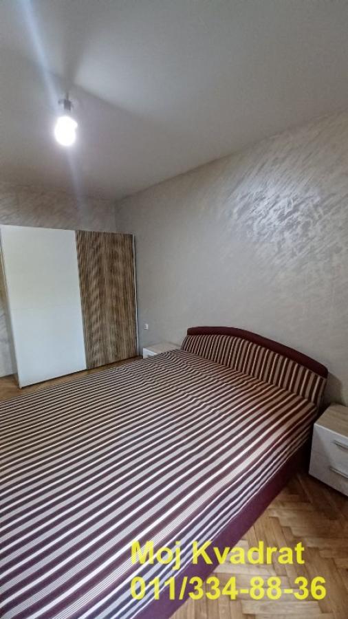 Stan na prodaju u Beogradu, Banovo brdo, trosoban, 75m2, cena 210000 evra