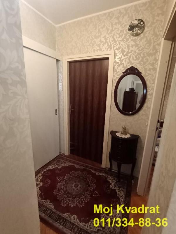 Stan na prodaju u Beogradu, Novi Beograd blok 38 (OŠ Ratko Mitrović), dvoiposoban, 65m2, cena 199000 evra