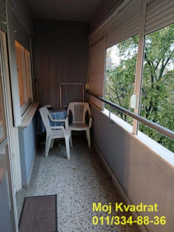 Stan na prodaju u Beogradu, Novi Beograd blok 38 (OŠ Ratko Mitrović), dvoiposoban, 65m2, cena 199000 evra