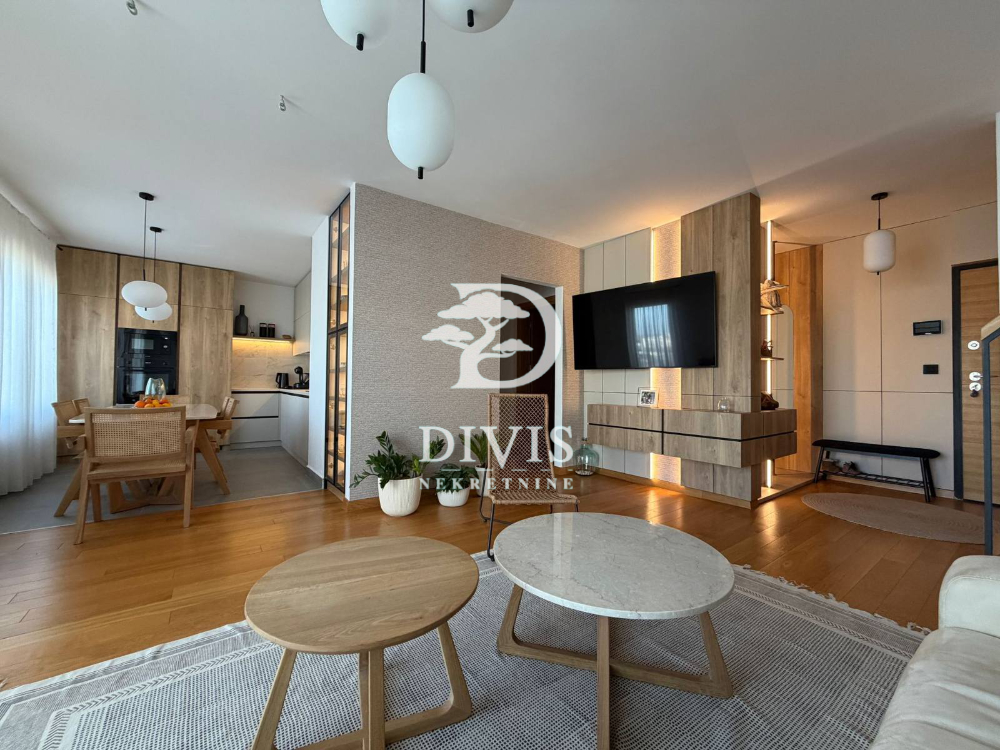 Stan na prodaju u Beogradu, Zemun centar,Zemun, cetvorosoban, 115m2, cena 380000 evra