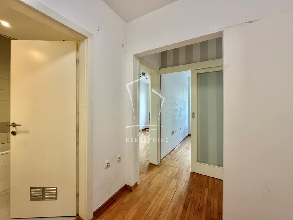 Stan na prodaju u Beogradu, Novi Beograd, jednoiposoban, 53m2, cena 170000 evra