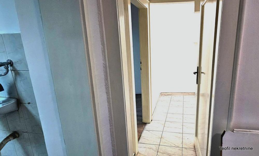 Stan na prodaju u Beogradu, Vračar, trosoban, 60m2, cena 180000 evra