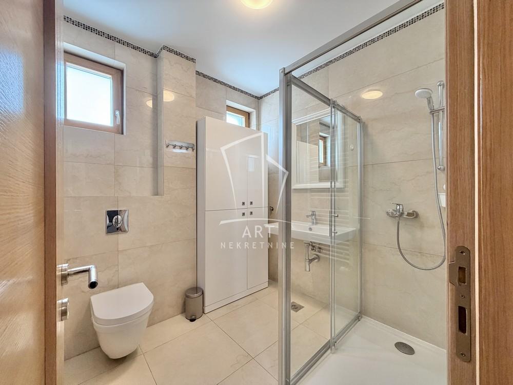 Stan na prodaju u Beogradu, Pašino brdo, cetvorosoban, 99m2, cena 412000 evra