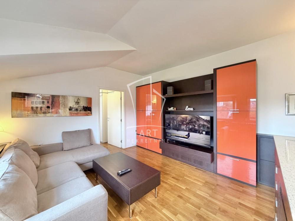 Stan na prodaju u Beogradu, Miljakovac, trosoban, 50m2, cena 148000 evra