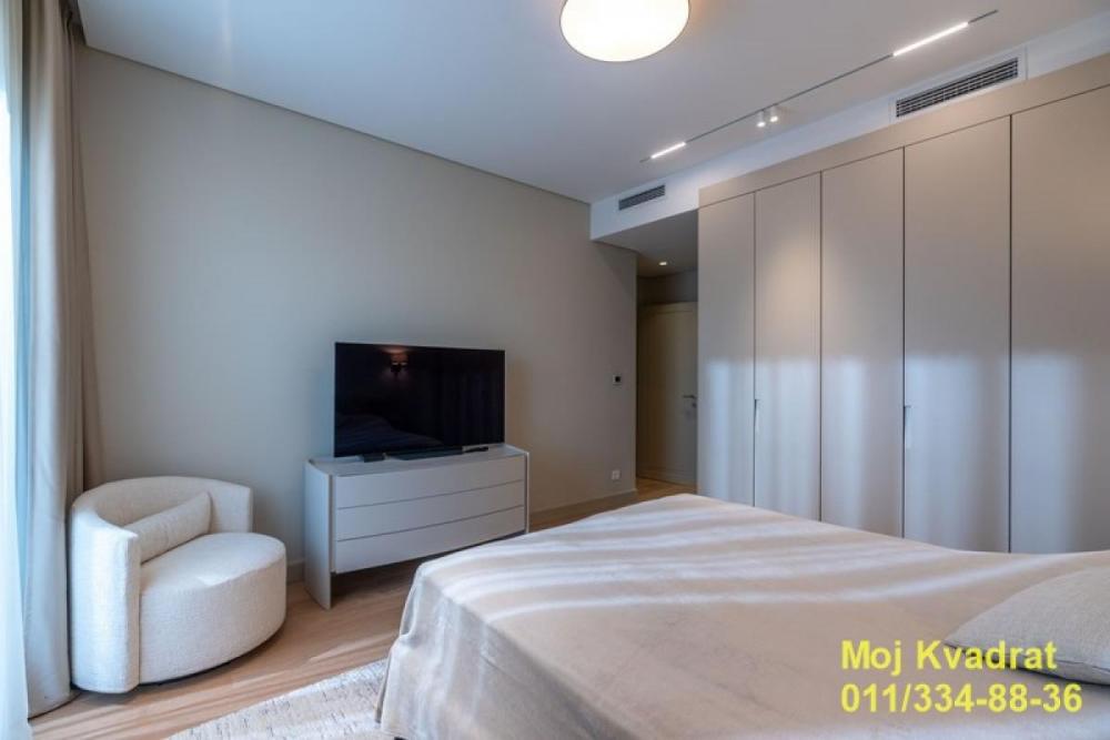 Stan na prodaju u Beogradu, Novi Beograd blok 9A (Dom Zdravlja), cetvorosoban, 167m2, cena 949999 evra