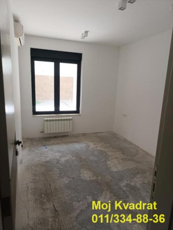 Stan na prodaju u Beogradu, Voždovac, trosoban, 70m2, cena 250000 evra