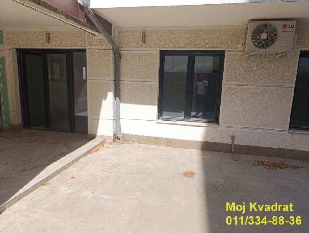 Stan na prodaju u Beogradu, Voždovac, trosoban, 70m2, cena 250000 evra