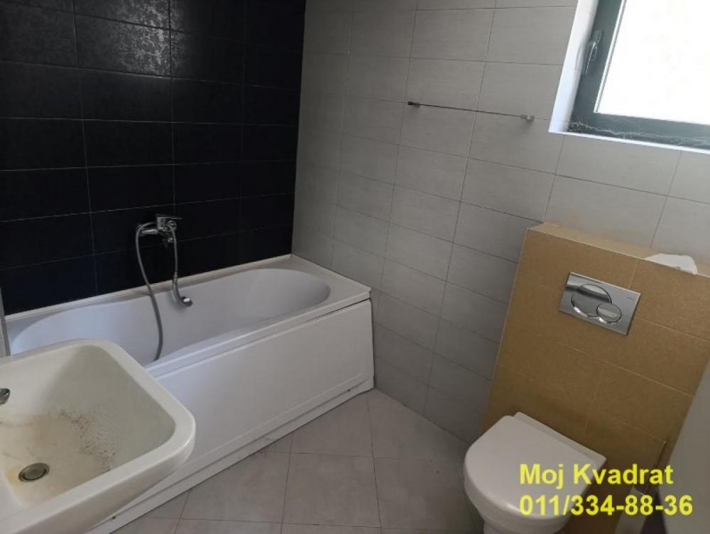 Stan na prodaju u Beogradu, Voždovac, trosoban, 70m2, cena 250000 evra