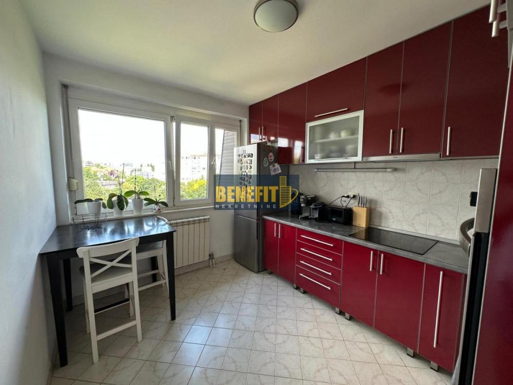 Stan na prodaju u Beogradu, Voždovac, 118m2, cena 279000 evra