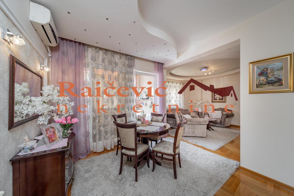 Stan na prodaju u Beogradu, Gornji grad, dvoiposoban, 68m2, cena 249000 evra