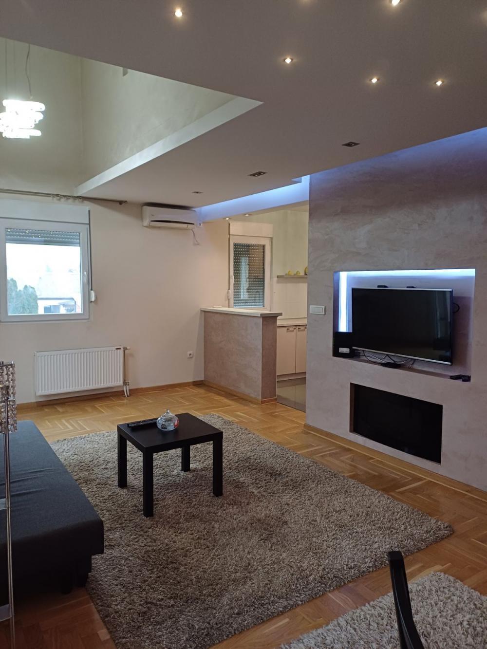 Stan na prodaju u Beogradu, Gornji grad, trosoban, 84m2, cena 304500 evra