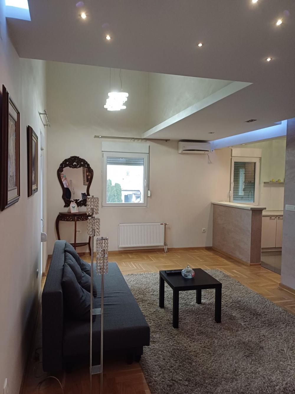 Stan na prodaju u Beogradu, Gornji grad, trosoban, 84m2, cena 304500 evra