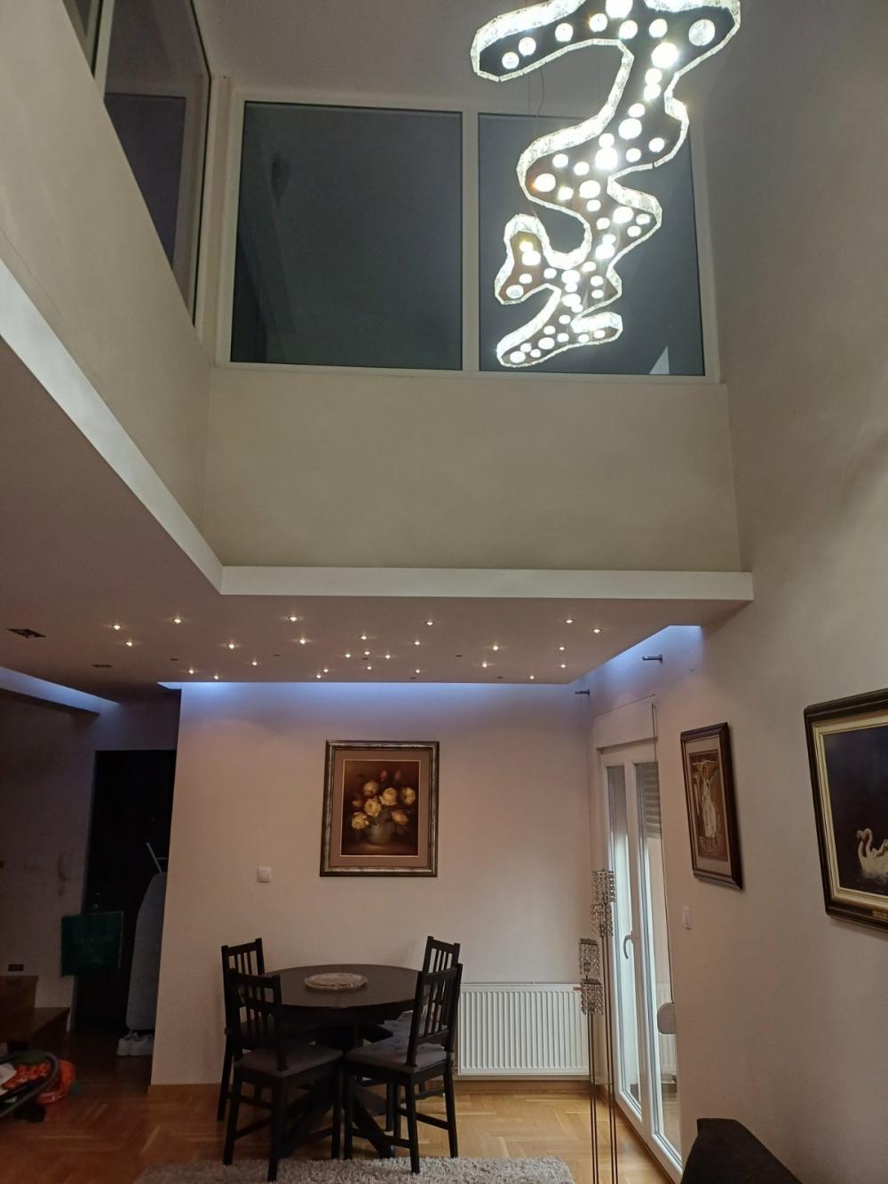 Stan na prodaju u Beogradu, Gornji grad, trosoban, 84m2, cena 304500 evra