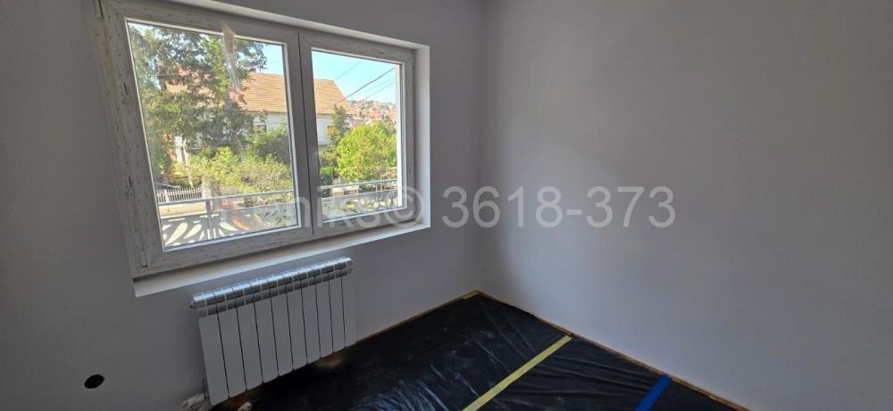 Stan na prodaju u Beogradu, Kaluđerica, trosoban, 73m2, cena 114000 evra
