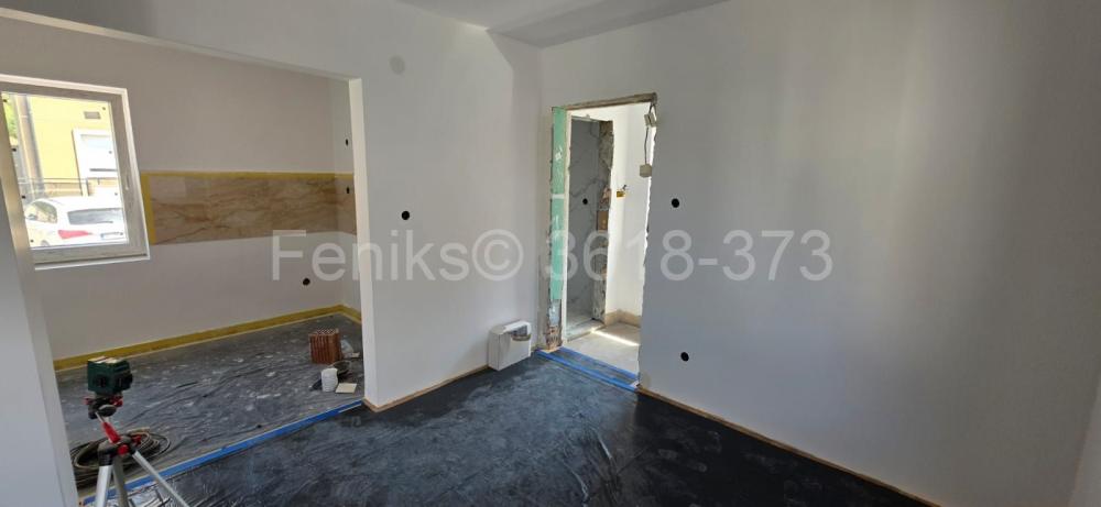 Stan na prodaju u Beogradu, Kaluđerica, trosoban, 73m2, cena 114000 evra