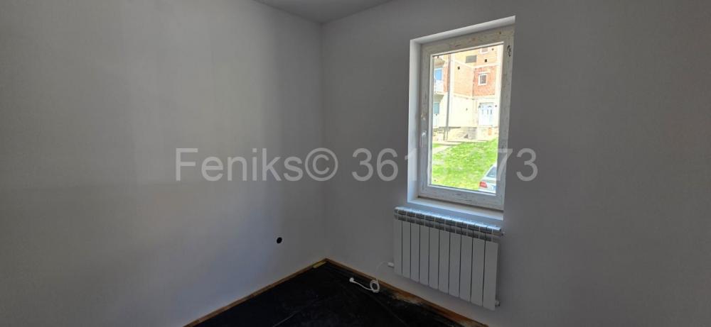 Stan na prodaju u Beogradu, Kaluđerica, trosoban, 73m2, cena 114000 evra
