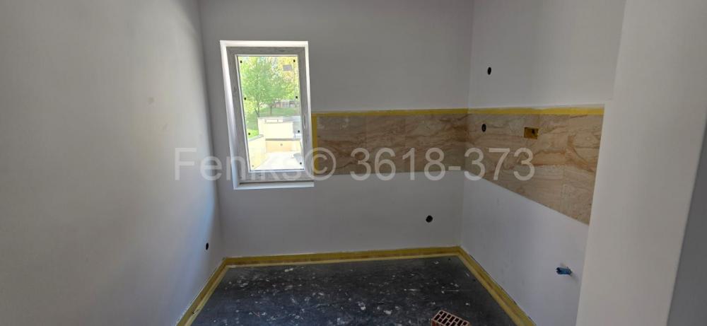Stan na prodaju u Beogradu, Kaluđerica, trosoban, 73m2, cena 114000 evra