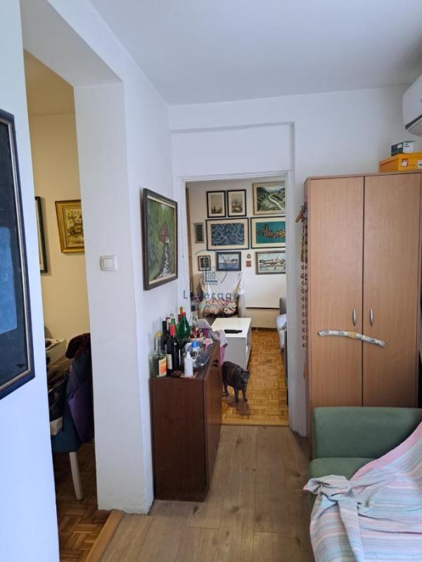 Stan na prodaju u Beogradu, Labudovo brdo, dvoiposoban, 42m2, cena 117000 evra