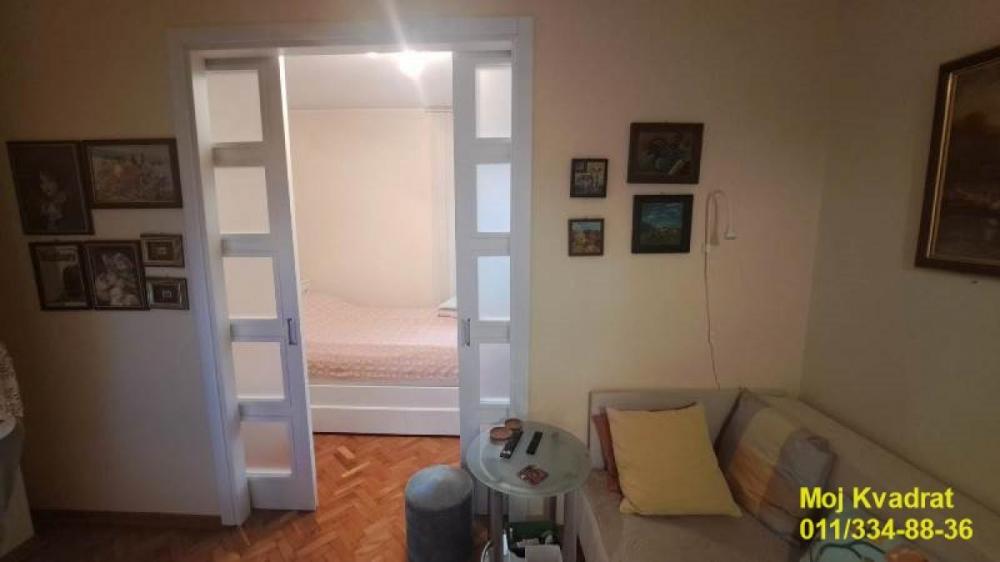 Stan na prodaju u Beogradu, Vukov spomenik, jednoiposoban, 42m2, cena 188000 evra