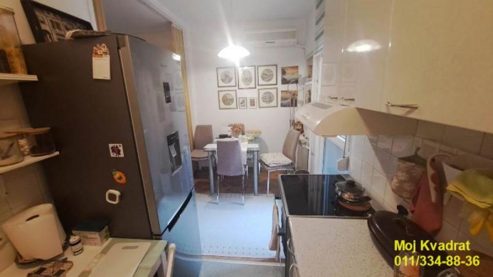 Stan na prodaju u Beogradu, Vukov spomenik, jednoiposoban, 42m2, cena 188000 evra