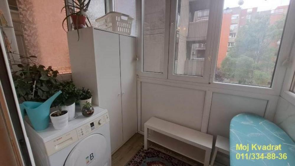 Stan na prodaju u Beogradu, Vukov spomenik, jednoiposoban, 42m2, cena 188000 evra