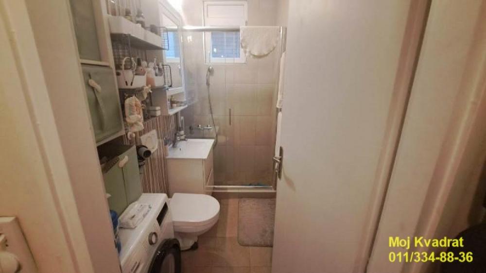 Stan na prodaju u Beogradu, Vukov spomenik, jednoiposoban, 42m2, cena 188000 evra