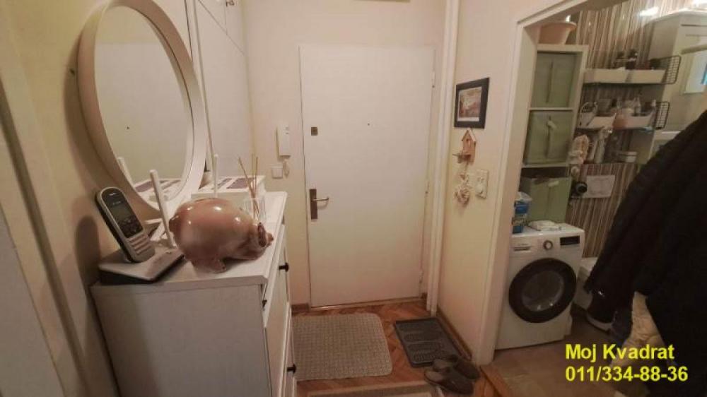 Stan na prodaju u Beogradu, Vukov spomenik, jednoiposoban, 42m2, cena 188000 evra