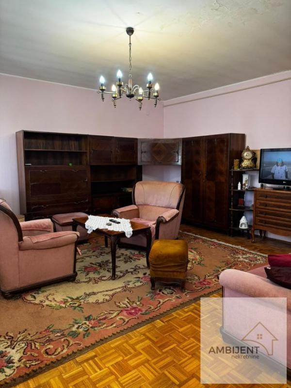 Stan na prodaju u Beogradu, Zemun, dvoiposoban, 69m2, cena 320000 evra