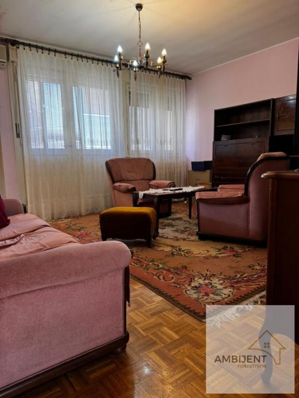 Stan na prodaju u Beogradu, Zemun, dvoiposoban, 69m2, cena 320000 evra