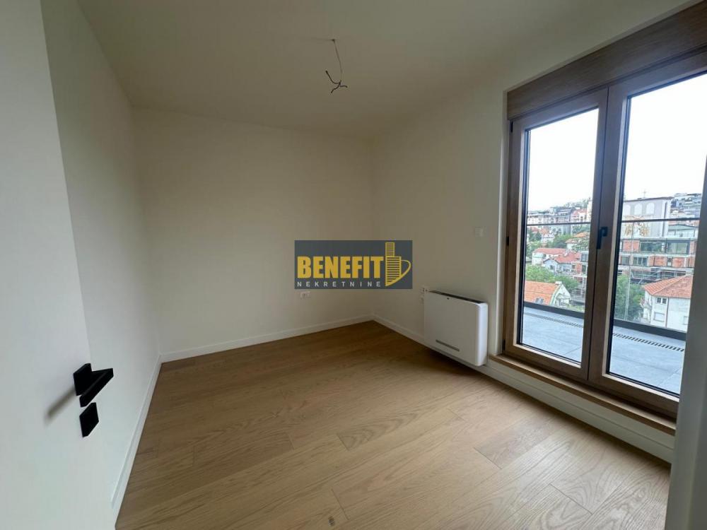 Stan na prodaju u Beogradu, Južni bulevar, trosoban, 104m2, cena 456000 evra
