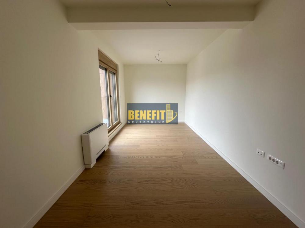 Stan na prodaju u Beogradu, Južni bulevar, trosoban, 104m2, cena 456000 evra