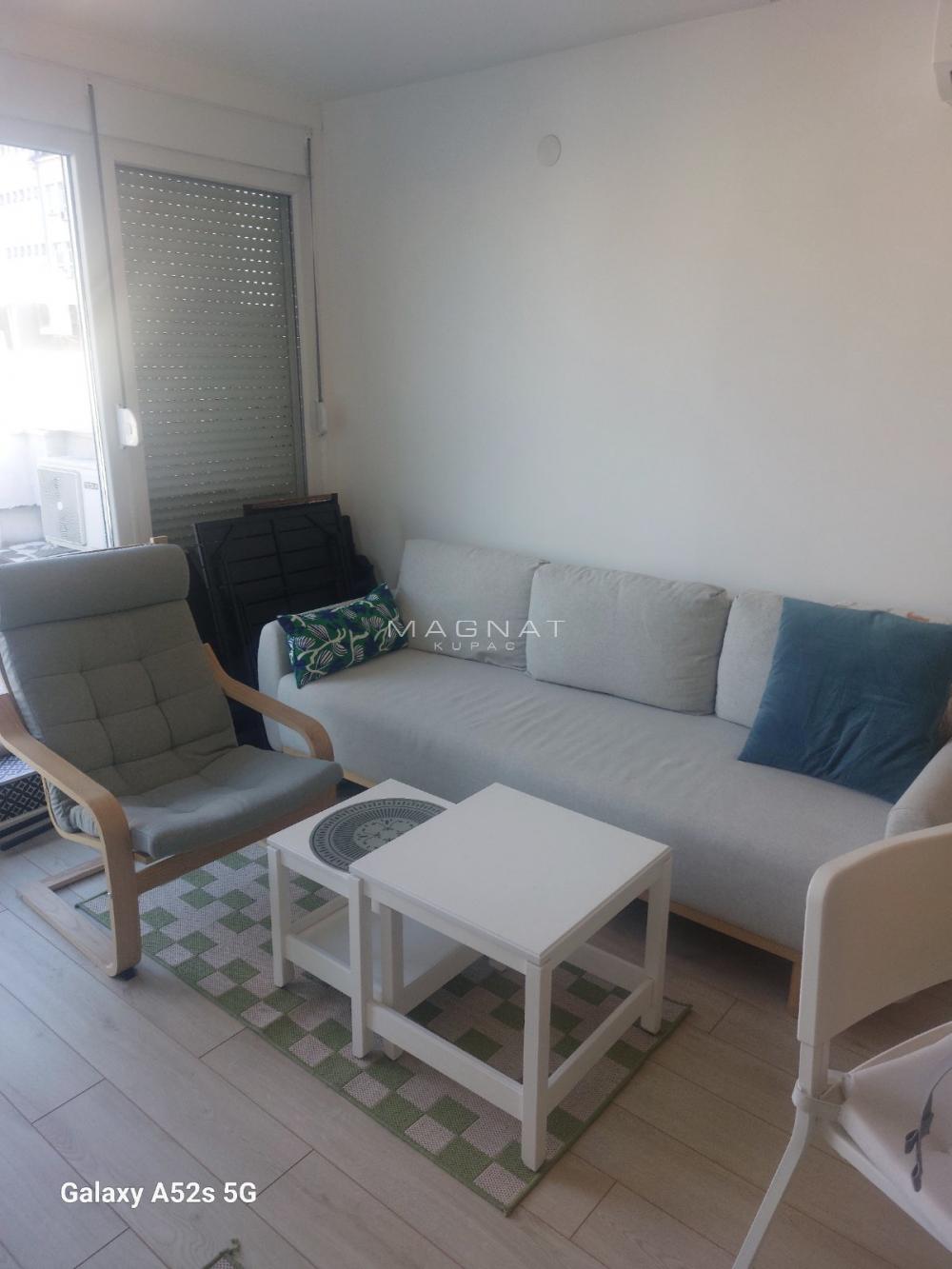 Stan na prodaju u Beogradu, Stari grad, jednoiposoban, 31m2, cena 175000 evra
