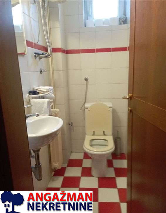Stan na prodaju u Beogradu, Vračar (Centar), cetvorosoban, 103m2, cena 460000 evra
