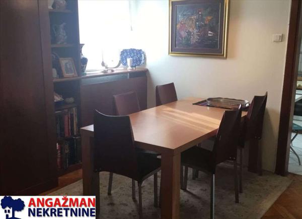 Stan na prodaju u Beogradu, Vračar (Centar), cetvorosoban, 103m2, cena 460000 evra