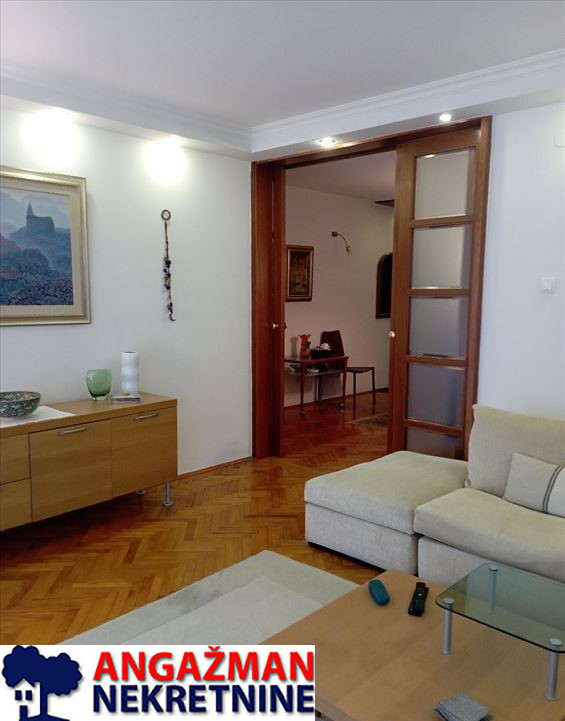 Stan na prodaju u Beogradu, Vračar (Centar), cetvorosoban, 103m2, cena 460000 evra