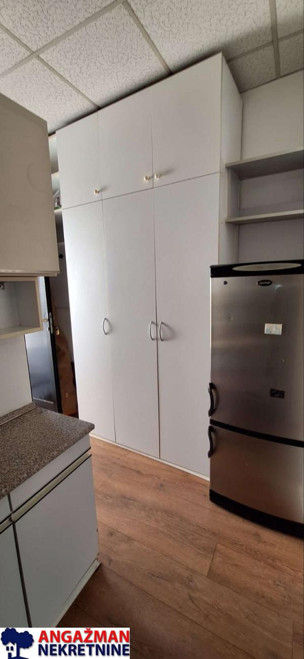 Stan na prodaju u Beogradu, Senjak, jednosoban, 23m2, cena 82000 evra