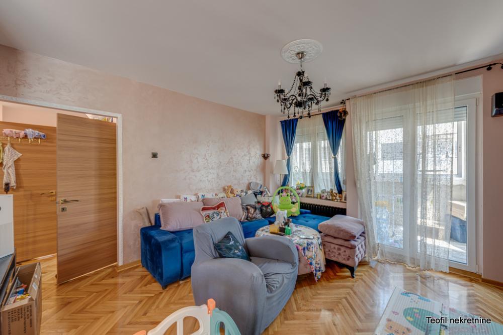 Stan na prodaju u Beogradu, Vračar, dvoiposoban, 84m2, cena 335000 evra